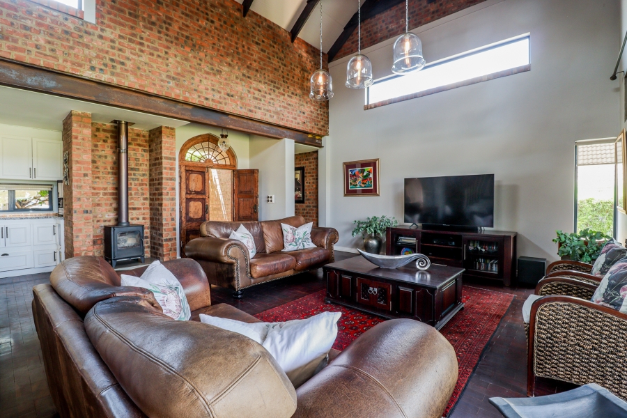 4 Bedroom Property for Sale in The Coves North West